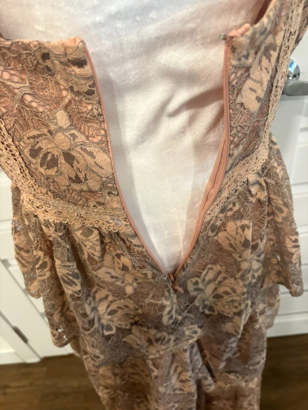 Petal & Pup Shania Brown Lace Bustier Tiered Maxi Dress Size M - Picture 12 of 13